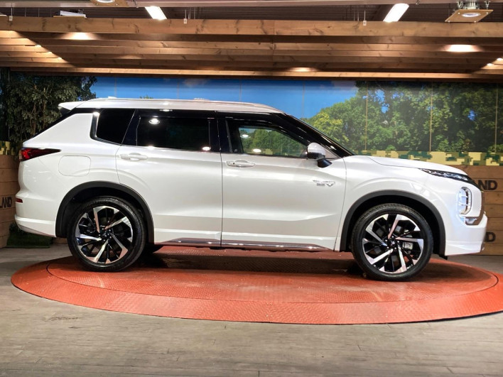 2022 Mitsubishi OUTLANDER PHEV 5LA-GN0W (UW-6a43331c82165)[16]