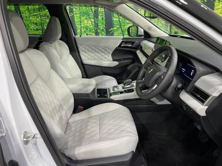 2022 Mitsubishi OUTLANDER PHEV 5LA-GN0W (UW-6a43331cab7e7)[27]
