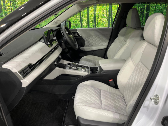 2022 Mitsubishi OUTLANDER PHEV 5LA-GN0W (UW-6a43331cab7e7)[25]