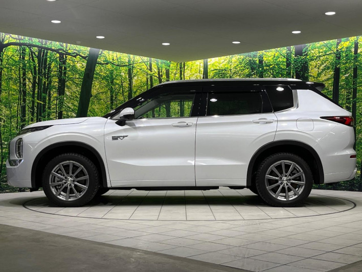 2022 Mitsubishi OUTLANDER PHEV 5LA-GN0W (UW-6a43331cab7e7)[24]
