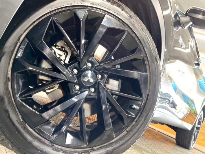 2023 Mitsubishi OUTLANDER PHEV 5LA-GN0W (UW-6a43331d9e9be)[18]