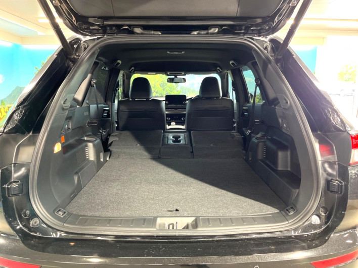 2023 Mitsubishi OUTLANDER PHEV 5LA-GN0W (UW-6a43331d9e9be)[10]