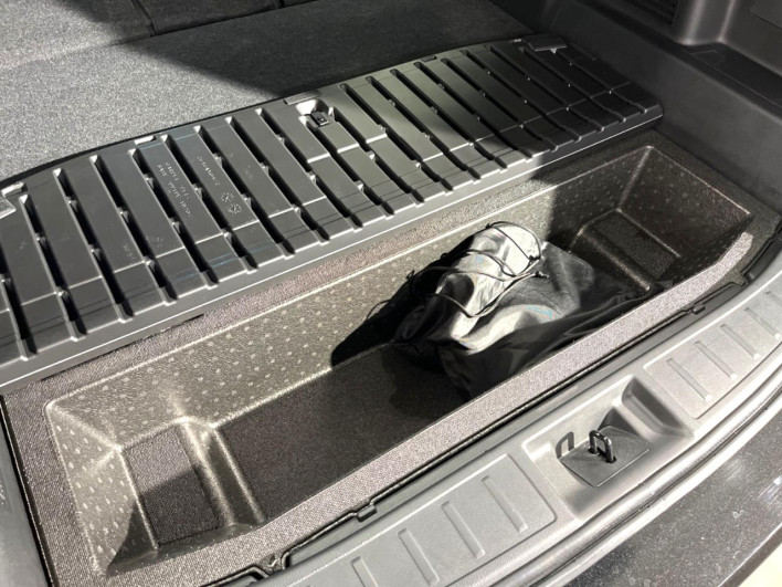 2023 Mitsubishi OUTLANDER PHEV 5LA-GN0W (UW-6a43331d9e9be)[8]
