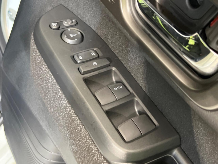 2026 Honda N-BOX CUSTOM 6BA-JF5 (UW-6a4333739632d)[22]
