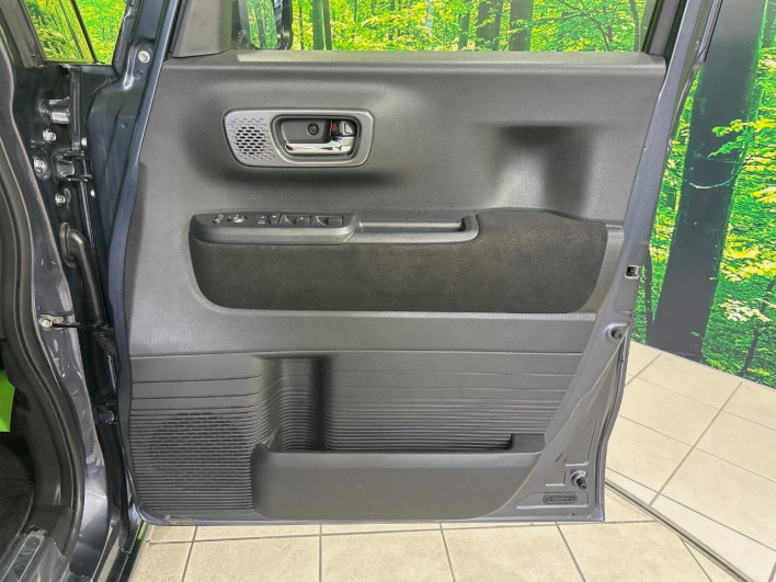 2023 Honda N-BOX CUSTOM 6BA-JF5 (UW-6a433373aa7c1)[29]